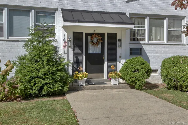 $429,000 | 27 Avon Circle, Unit C, Rye Brook, NY 10573