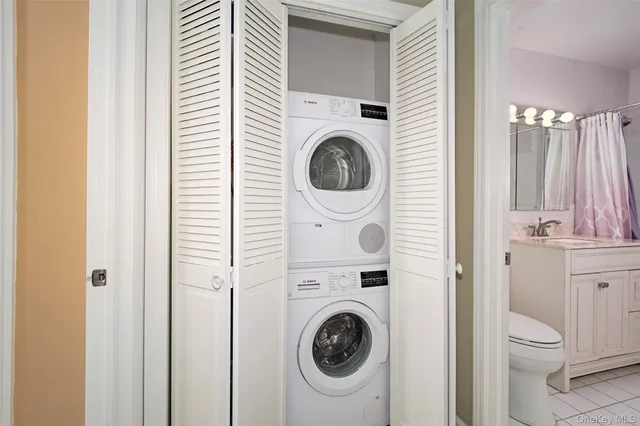 $429,000 | 27 Avon Circle, Unit C, Rye Brook, NY 10573