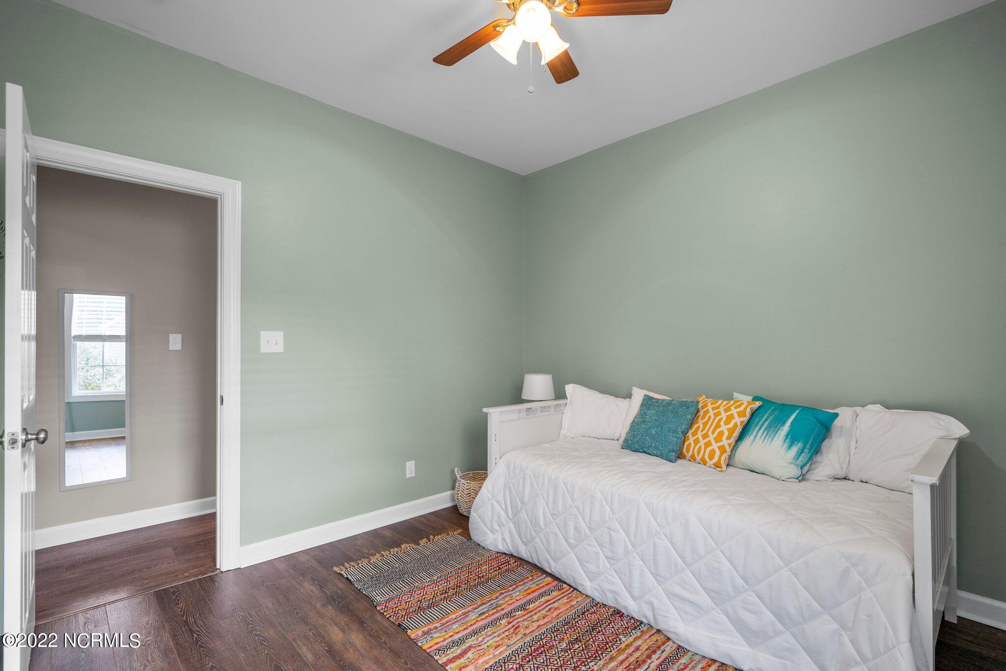 127 Olde Point Road Hampstead, NC 28443 - Photo 36 of 80 38-web-or-mls-DSC05152