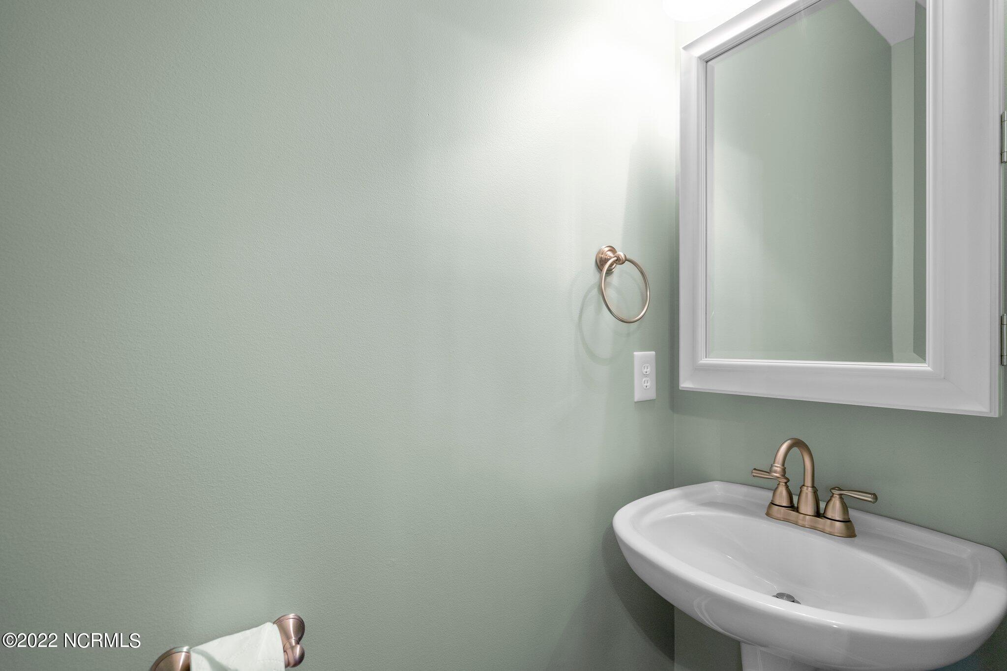 127 Olde Point Road Hampstead, NC 28443 - Photo 43 of 80 45-web-or-mls-DSC05182