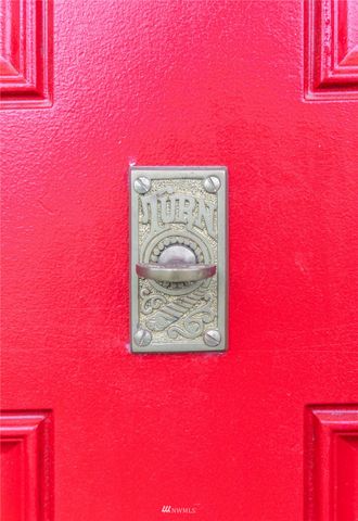 $975,000 | 5933 34th Avenue Southwest, Seattle, WA 98126