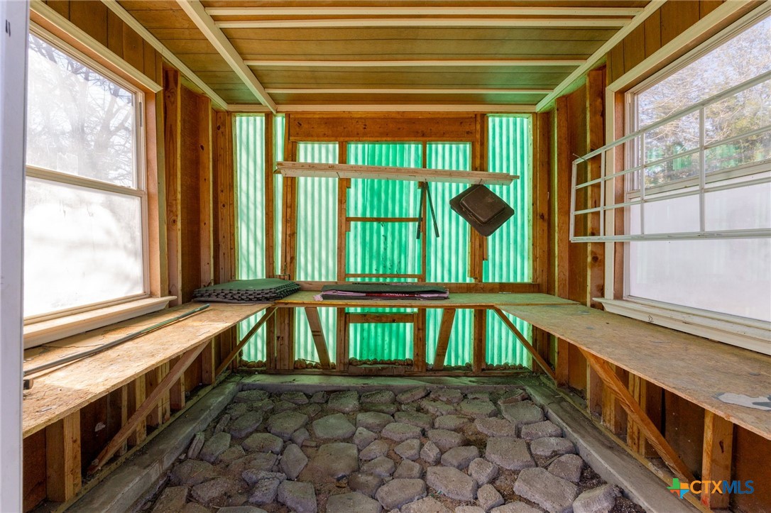 2600 Pecan Creek Road Killeen, TX 76549 - Photo 45 of 46 Inside green house