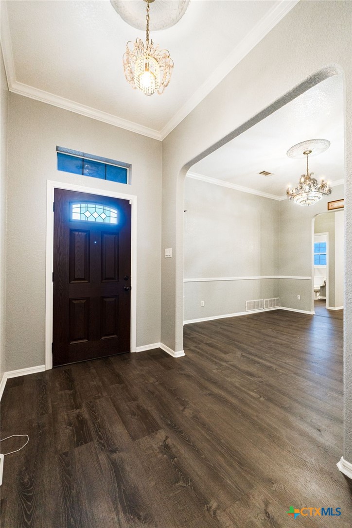 2600 Pecan Creek Road Killeen, TX 76549 - Photo 5 of 46 Foyer