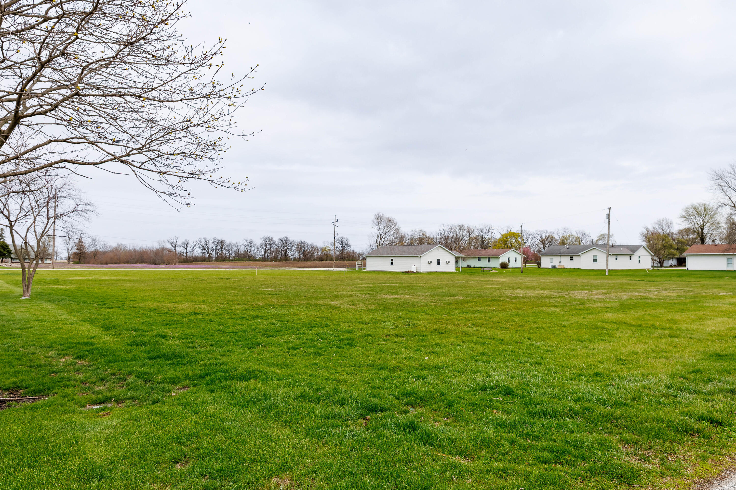 5 East Brook Street Goodland, IN 47948 - Photo 7 of 7 a view of an ocean