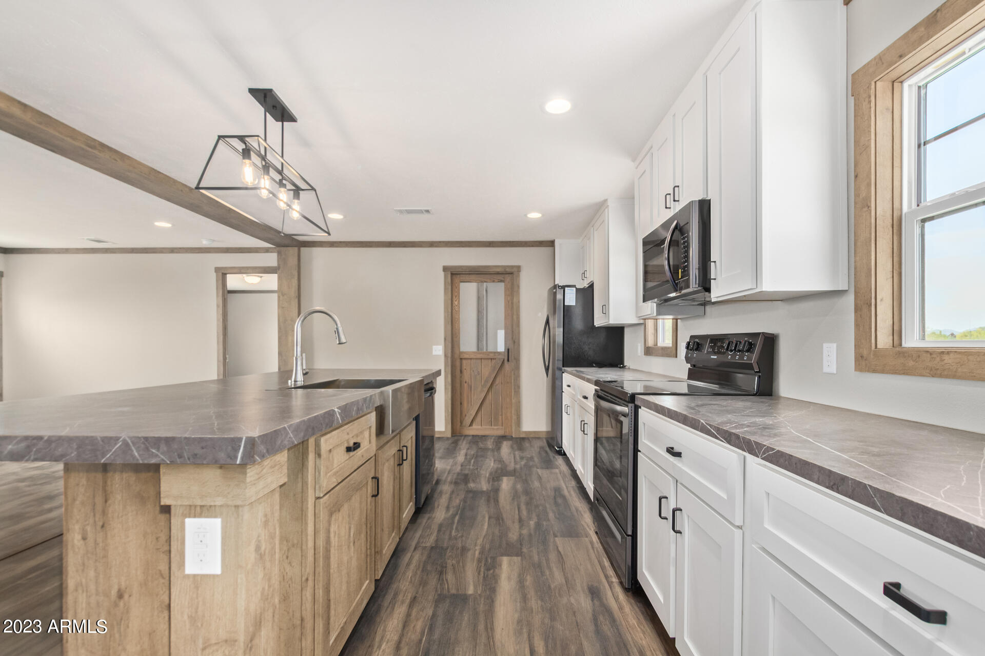 262 South Cactus Road Apache Junction, AZ 85119 - Photo 12 of 32 12 - Cactus