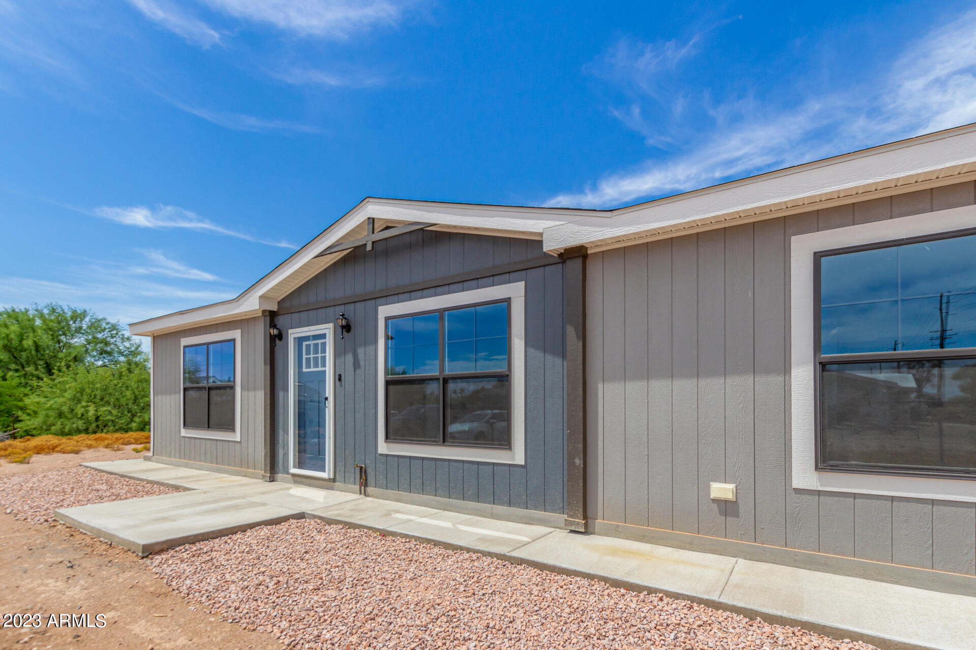 262 South Cactus Road Apache Junction, AZ 85119 - Photo 3 of 32 03 - Cactus