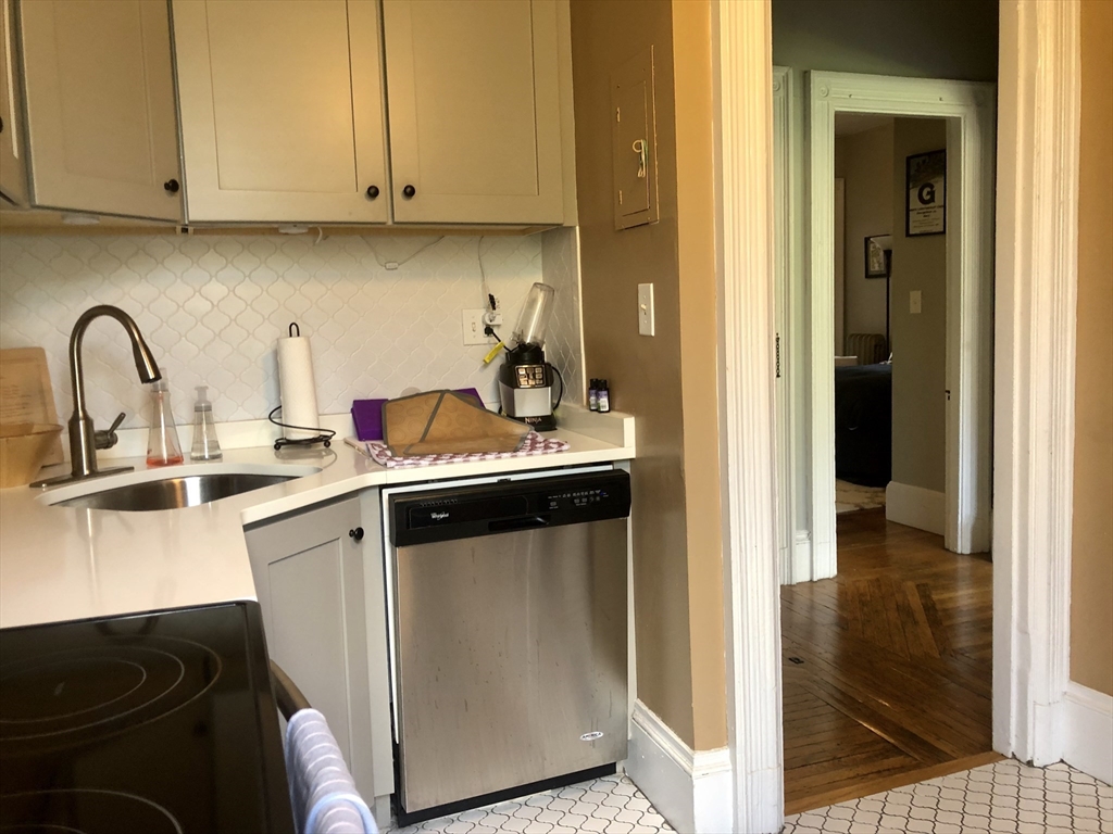 259 Beacon Street, Unit 32 Boston, MA 02116 - Photo 7 of 18