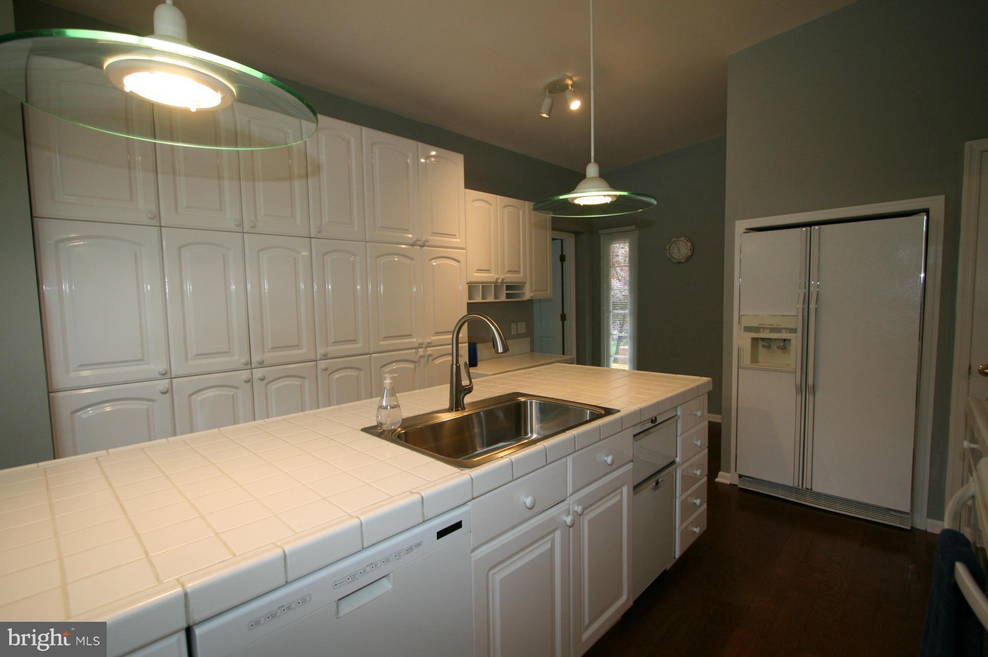 9401 North Penfield Road Columbia, MD 21045 - Photo 12 of 28 Kitchen