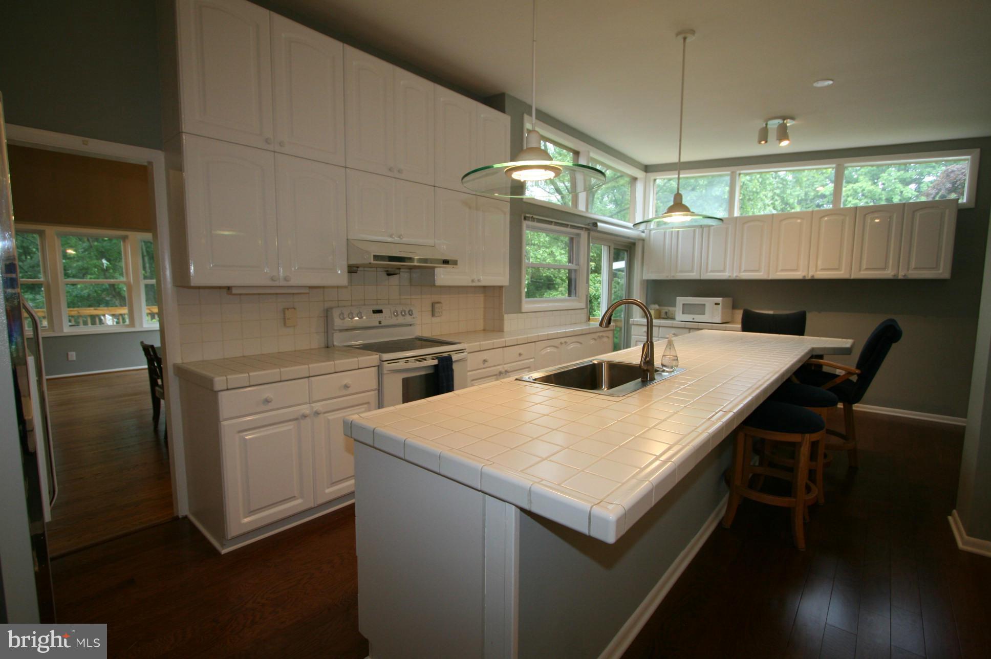 9401 North Penfield Road Columbia, MD 21045 - Photo 13 of 28 Kitchen