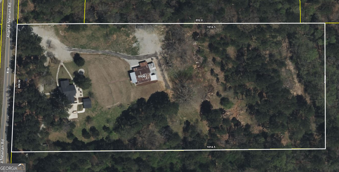 8400 Atlanta Newnan Road Chattahoochee Hills, GA 30268 - Photo 29 of 30 a close view of a bathroom