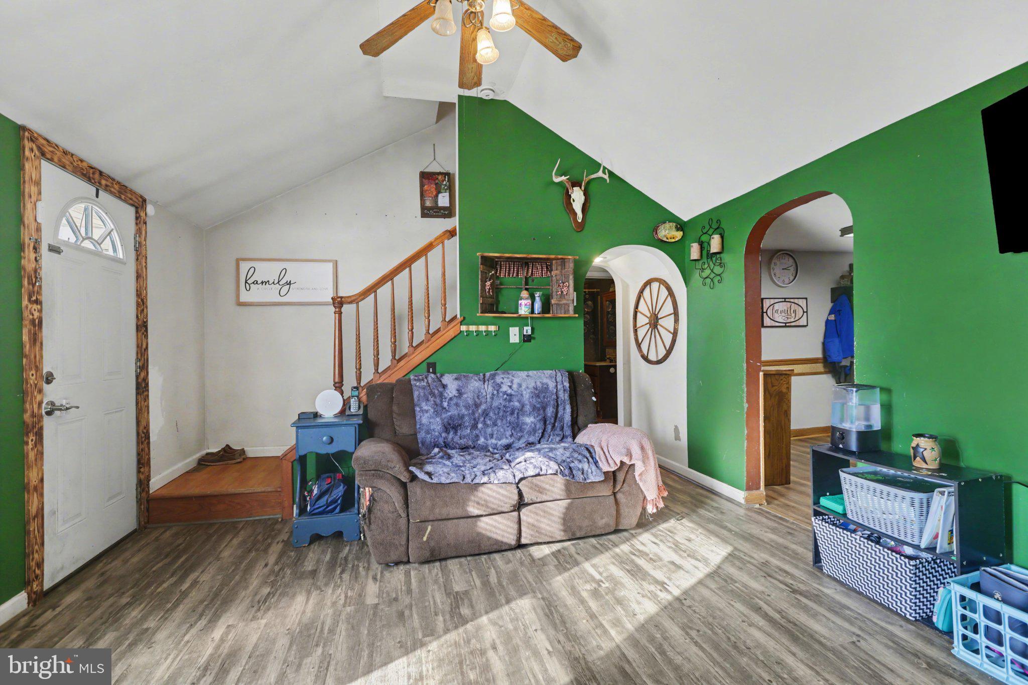 15731 Smith Road Thurmont, MD 21788 - Photo 3 of 37