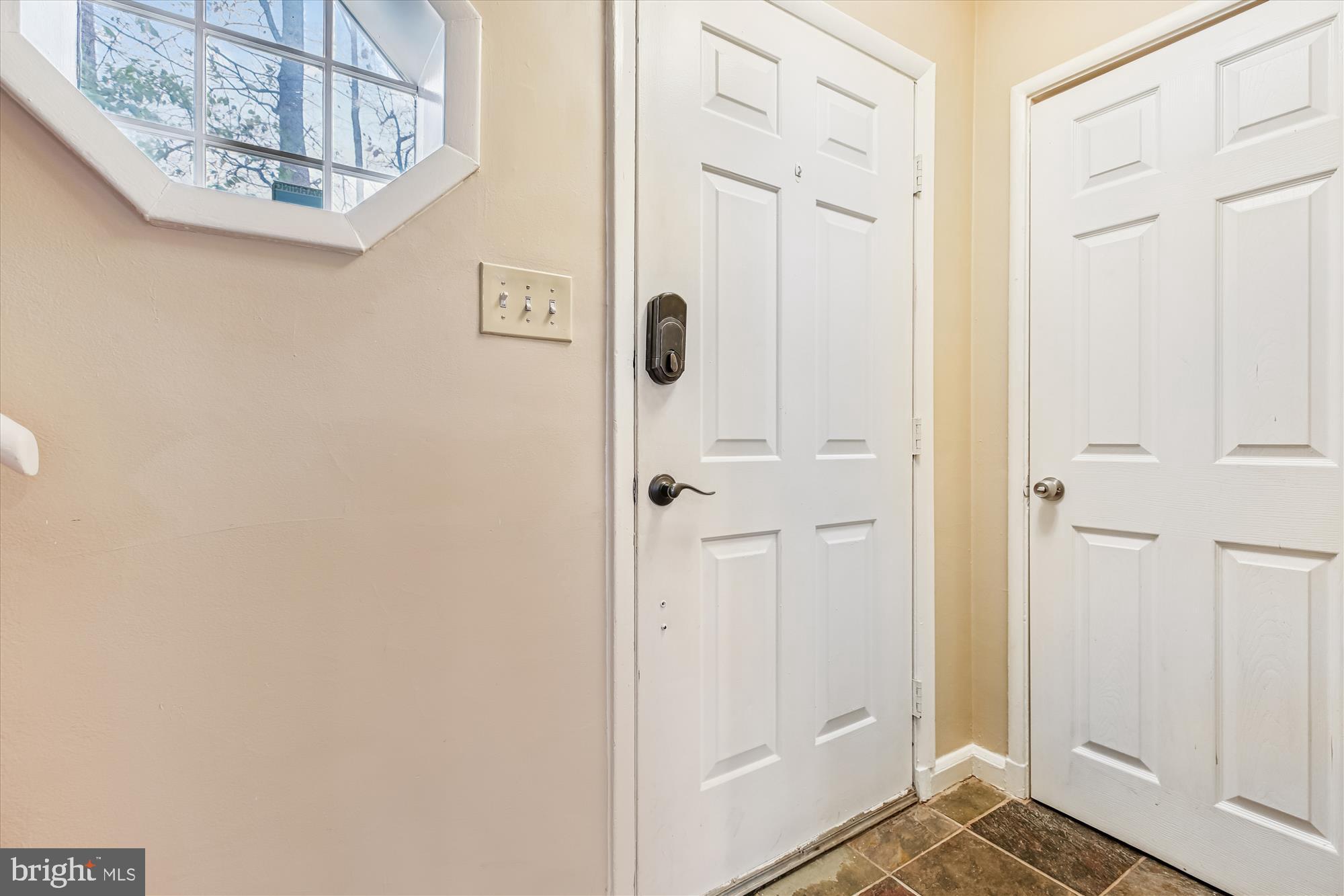8629 Geren Road, Unit 293 Silver Spring, MD 20901 - Photo 12 of 45 Entry