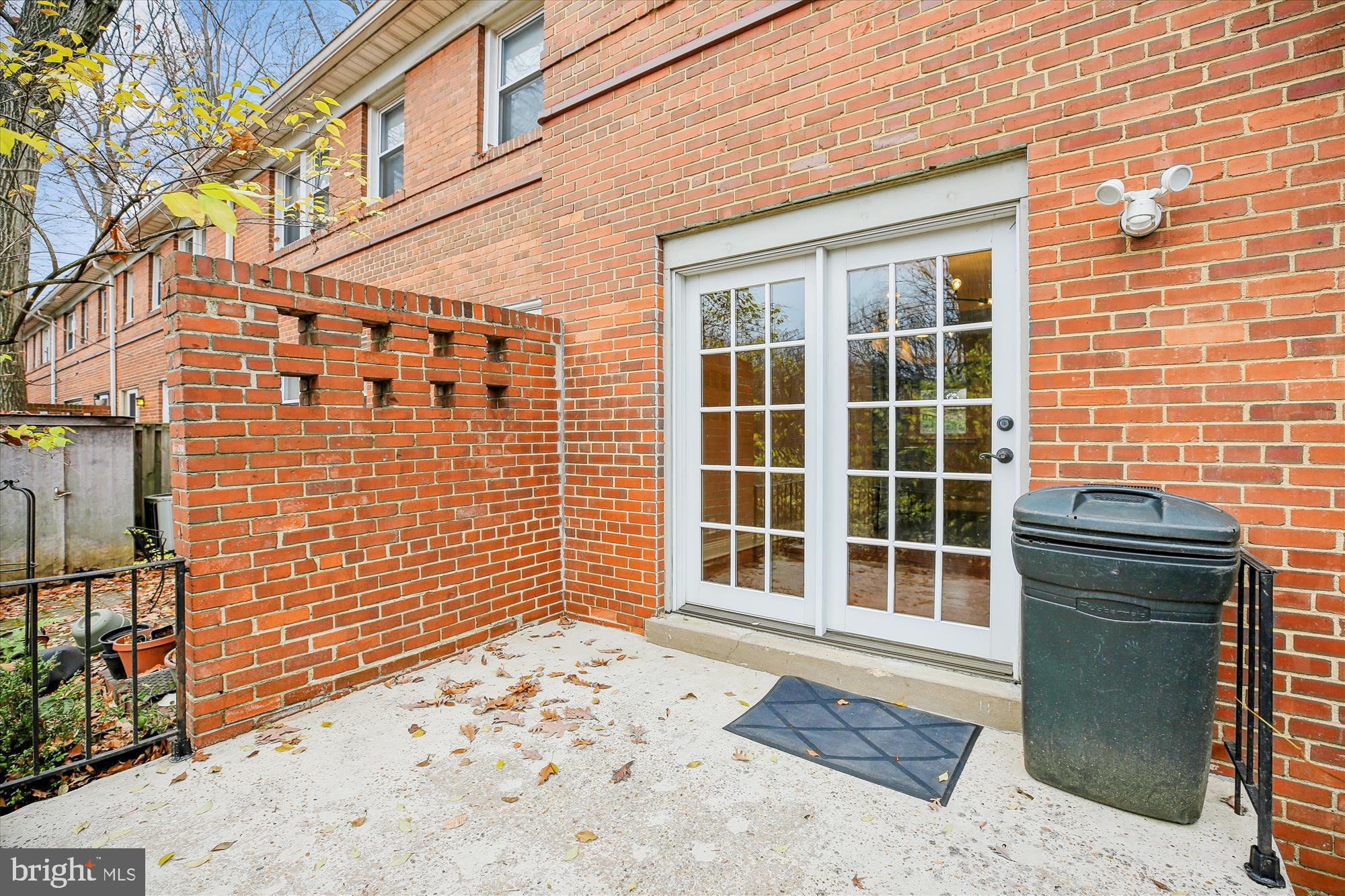 8629 Geren Road, Unit 293 Silver Spring, MD 20901 - Photo 25 of 45 Patio