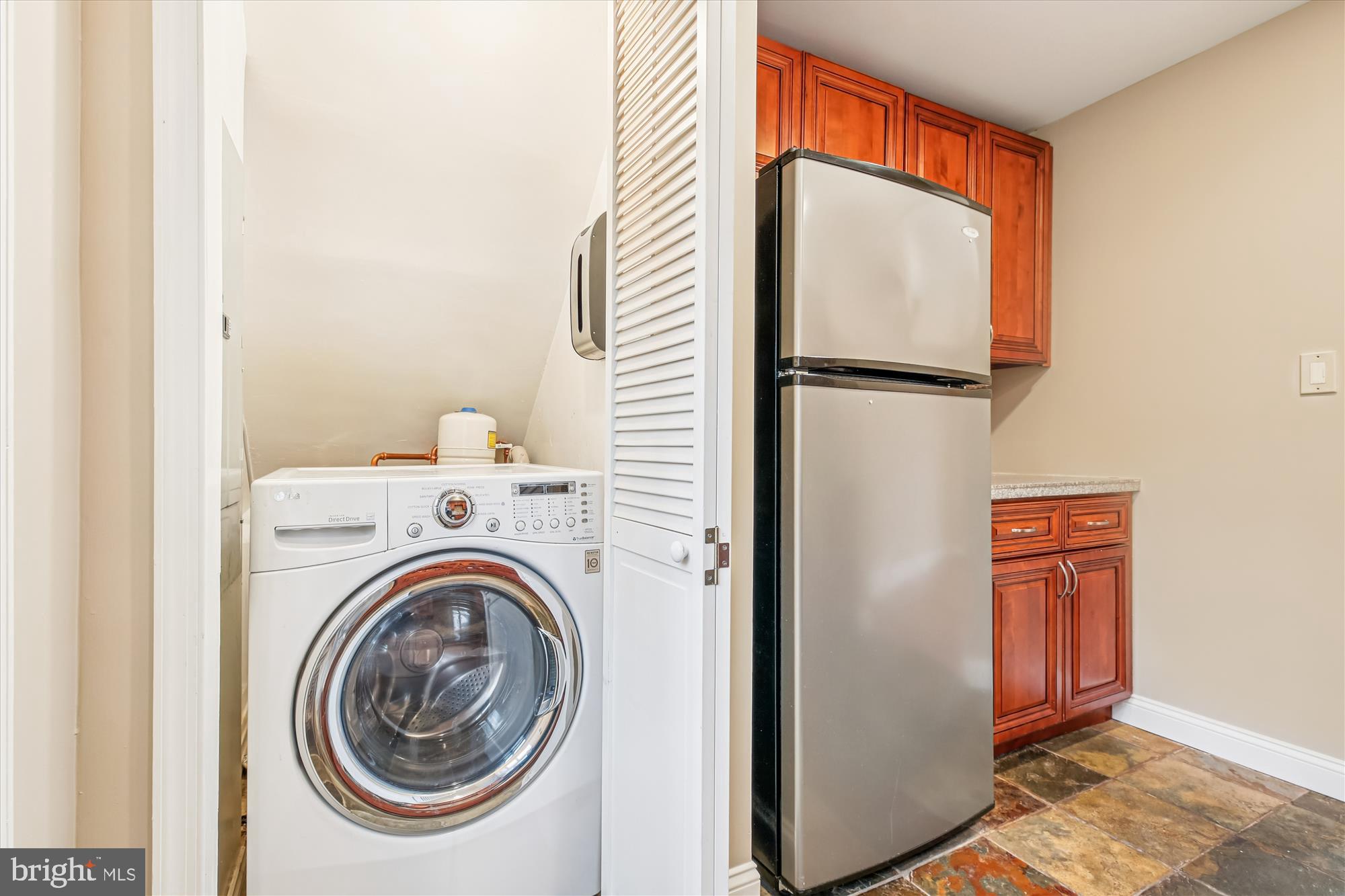 8629 Geren Road, Unit 293 Silver Spring, MD 20901 - Photo 27 of 45 Washer Dryer