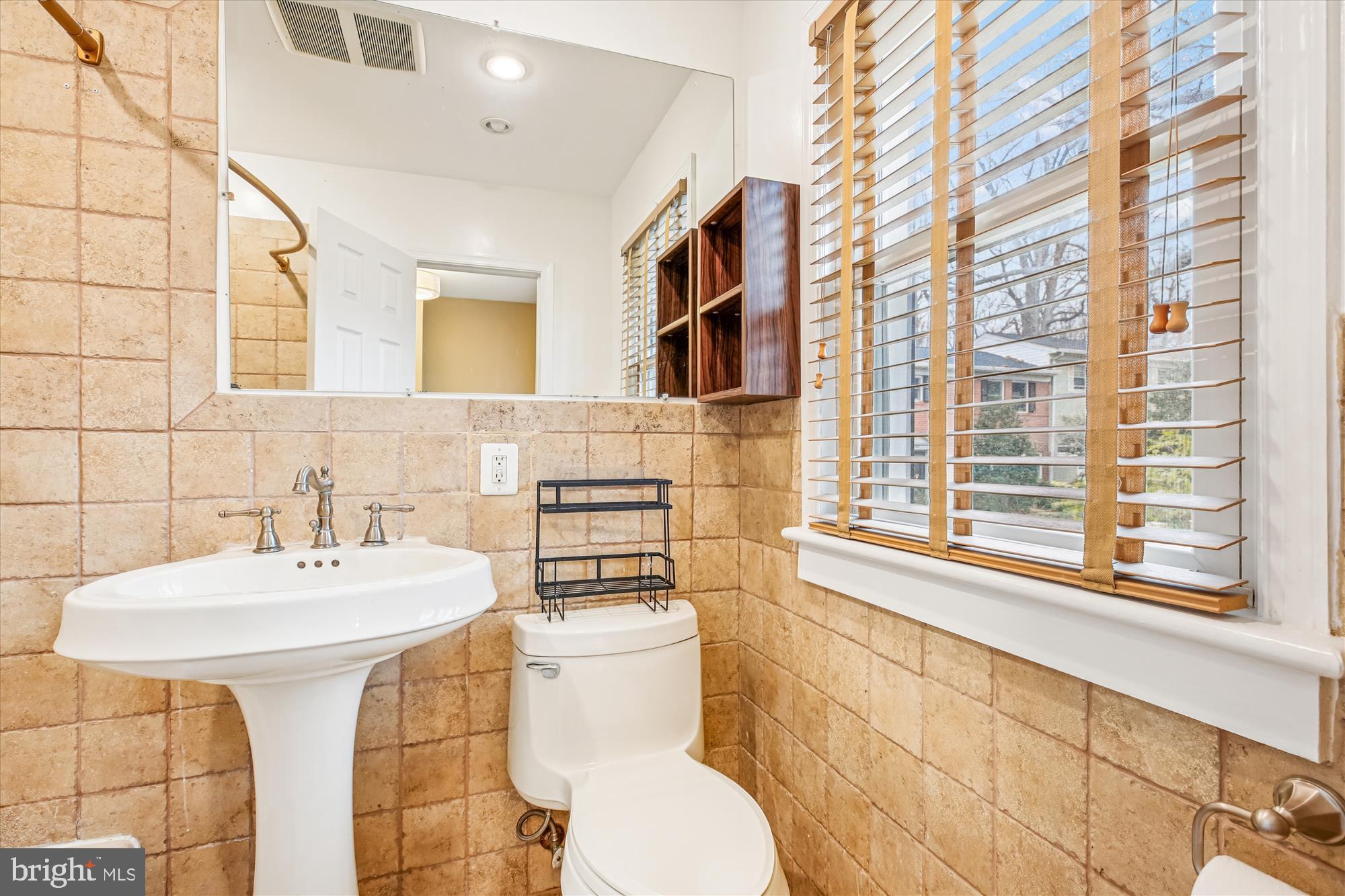 8629 Geren Road, Unit 293 Silver Spring, MD 20901 - Photo 40 of 45 Bath