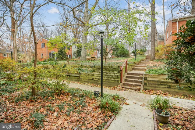 a view of a pathway of a house