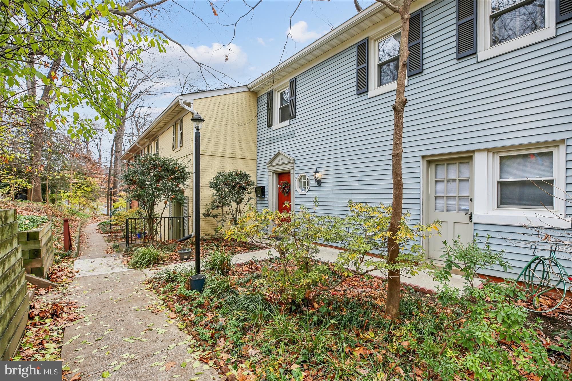 8629 Geren Road, Unit 293 Silver Spring, MD 20901 - Photo 6 of 45 Front Yard