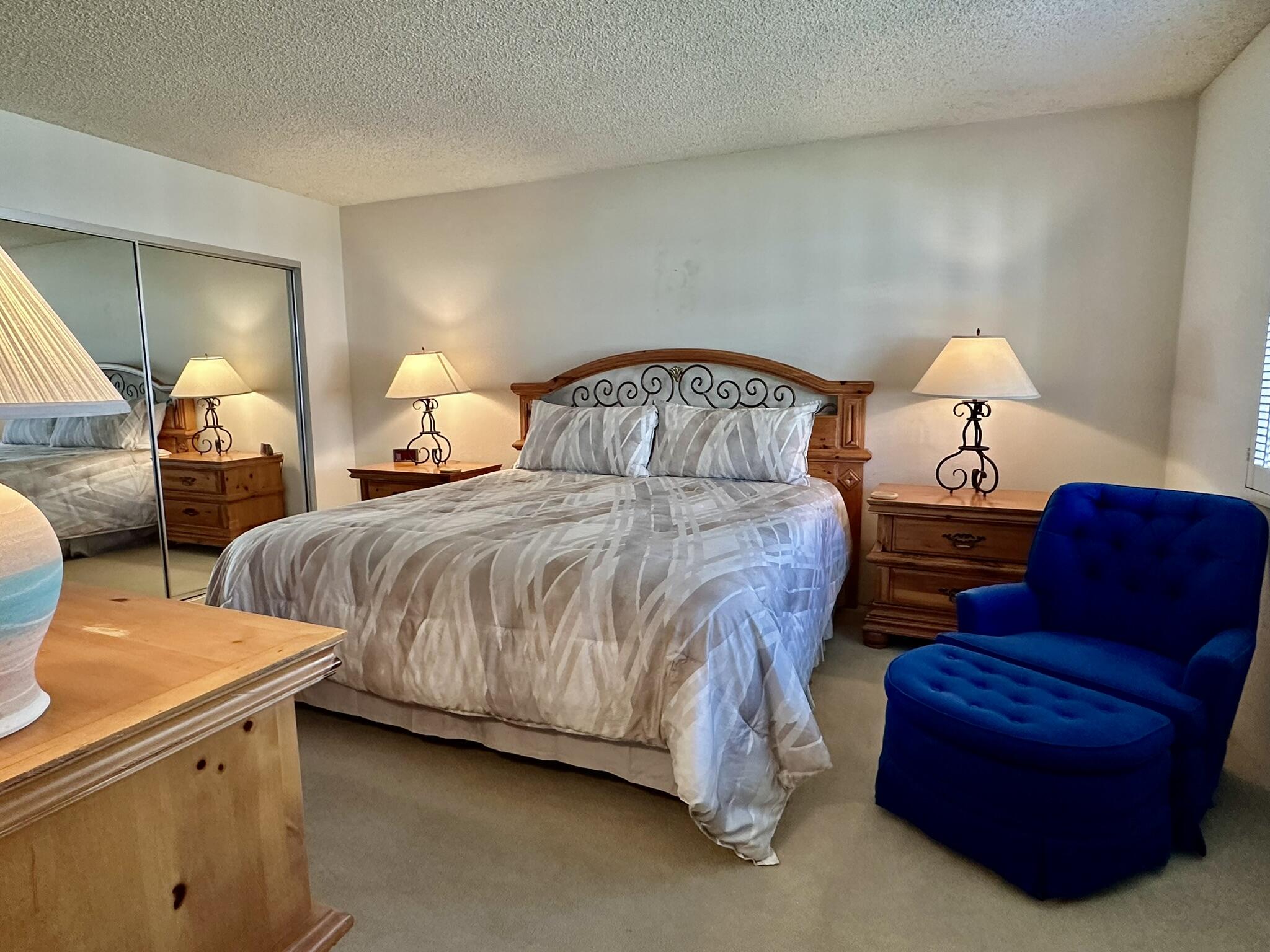 81 Marbella Drive Rancho Mirage, CA 92270 - Photo 14 of 17 a bedroom with two beds and a lamp