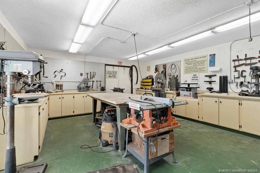 2600 Southeast Ocean Boulevard, Unit M9 Stuart, FL 34996 - Photo 46 of 46 Clubhouse WOrkshop