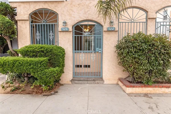 $2,000 | 522 Linden Avenue, Long Beach, CA 90802