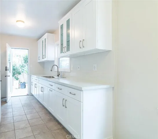 $2,100 | 522 Linden Avenue, Long Beach, CA 90802