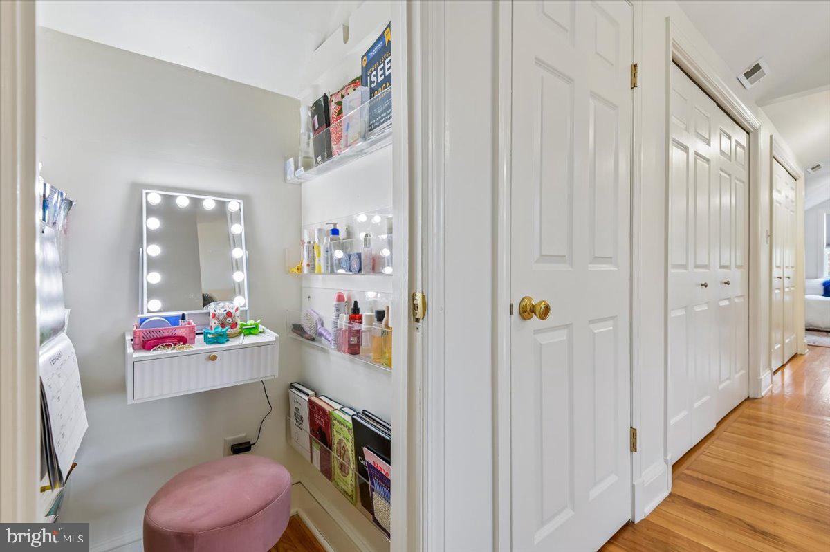 308 West Wind Road Towson, MD 21204 - Photo 44 of 80 Bedroom #4 fashion alcove