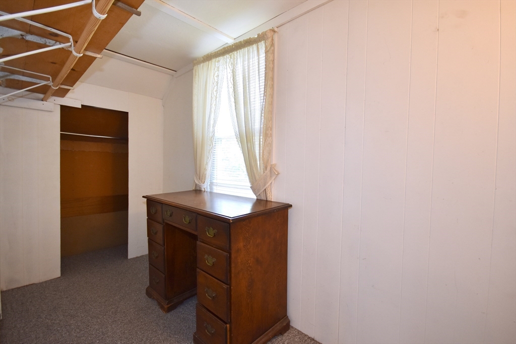 7 Knowles Avenue Wareham, MA 02538 - Photo 15 of 29