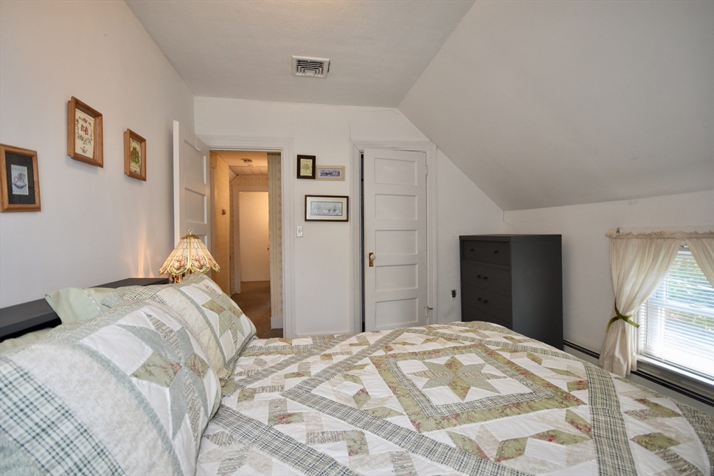 7 Knowles Avenue Wareham, MA 02538 - Photo 19 of 29