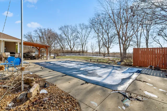 $435,000 | 3208 Stone Fence Drive, Kankakee, IL 60901