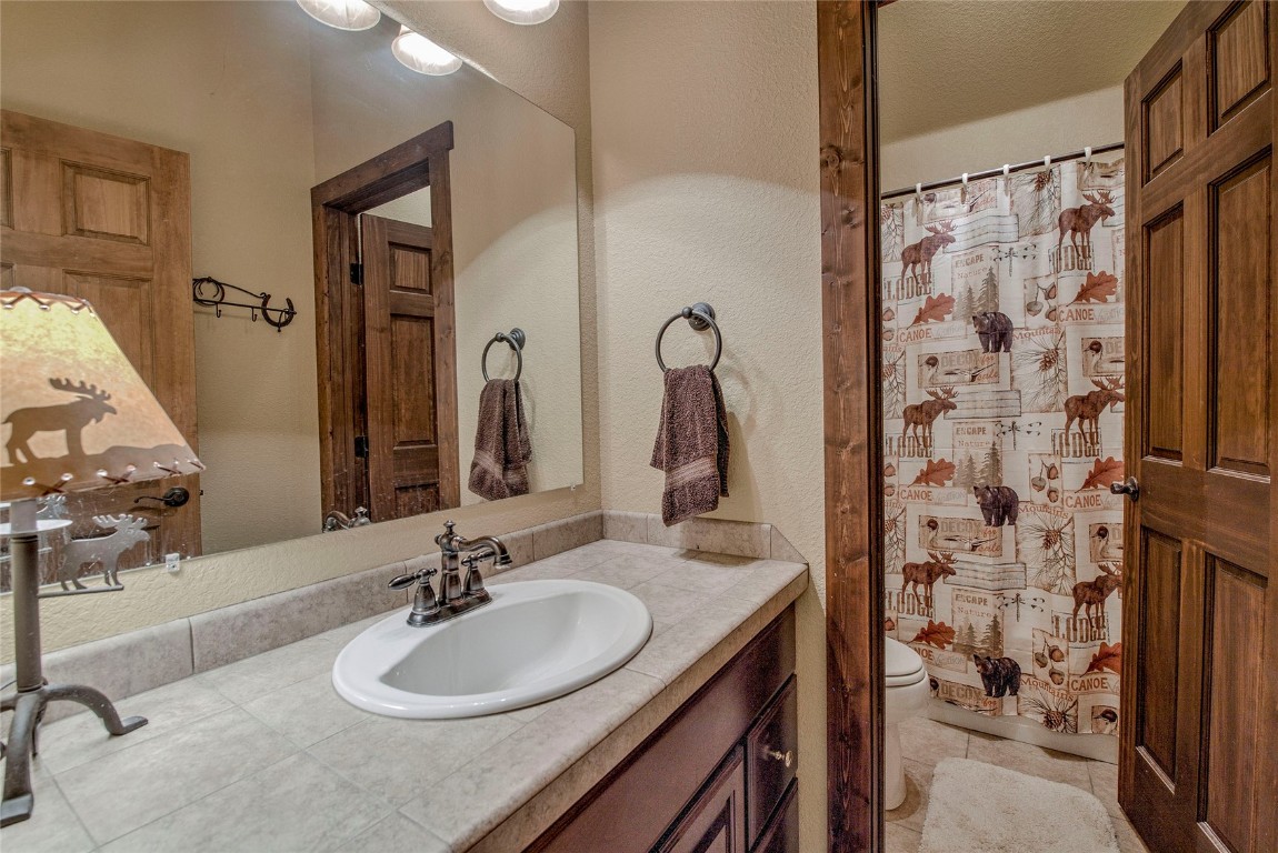 2891 Nugget Road Fairplay, CO 80440 - Photo 25 of 50 Upstairs full bathroom