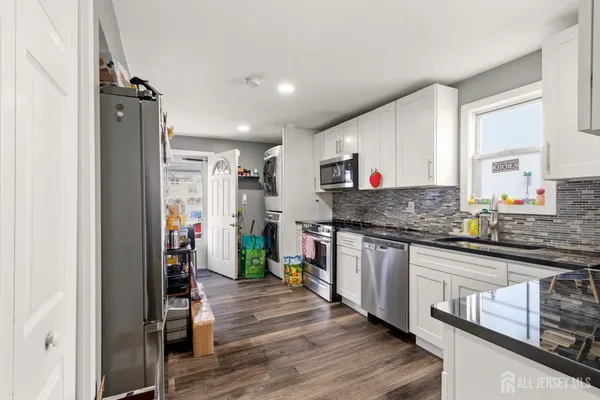 $750,000 | 540-542 Jefferson Avenue, Elizabeth, NJ 07201