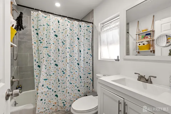 $750,000 | 540-542 Jefferson Avenue, Elizabeth, NJ 07201