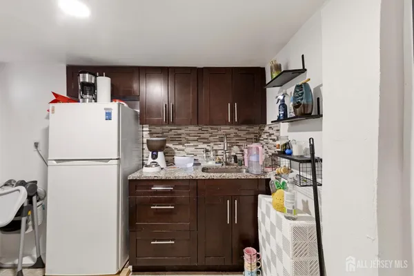 $750,000 | 540-542 Jefferson Avenue, Elizabeth, NJ 07201