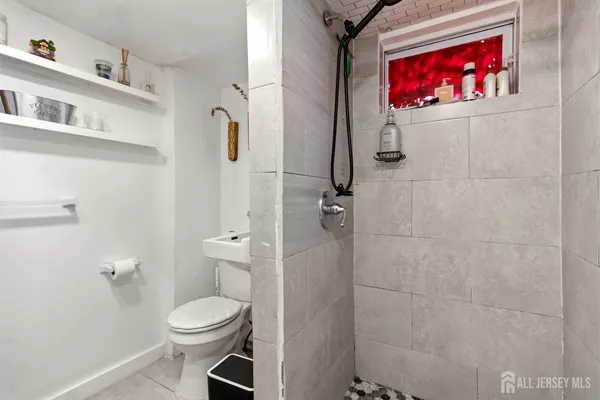 $750,000 | 540-542 Jefferson Avenue, Elizabeth, NJ 07201