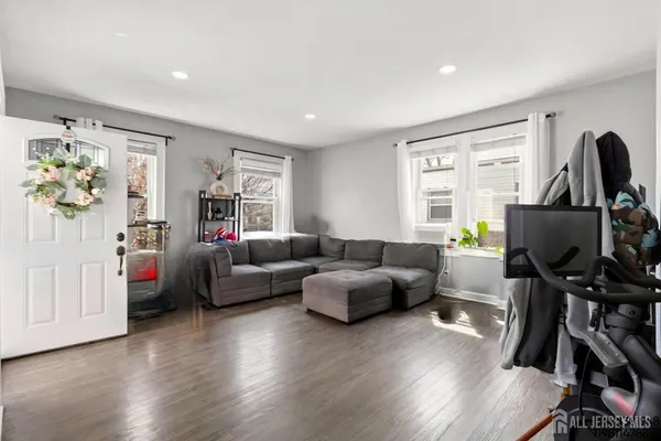 $750,000 | 540-542 Jefferson Avenue, Elizabeth, NJ 07201