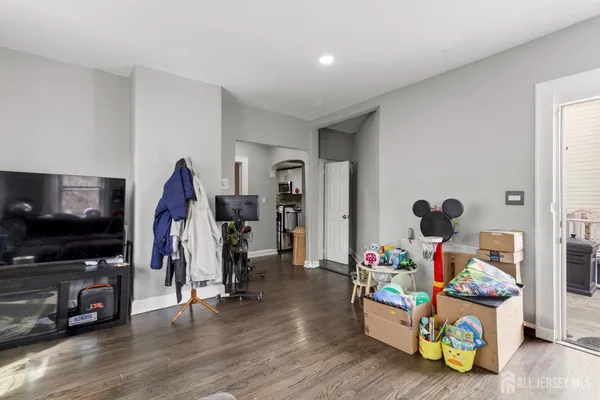 $750,000 | 540-542 Jefferson Avenue, Elizabeth, NJ 07201