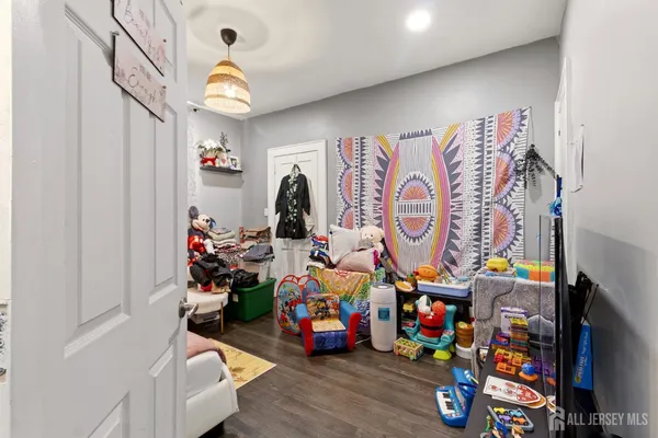 $750,000 | 540-542 Jefferson Avenue, Elizabeth, NJ 07201