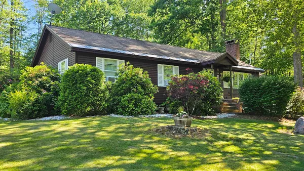 $389,900 | 45 Ledgewood Road, Claremont, NH 03743