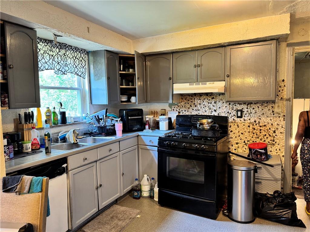 7735 Mt Carmel Road Verona, PA 15147 - Photo 4 of 8 Gallery Image 4