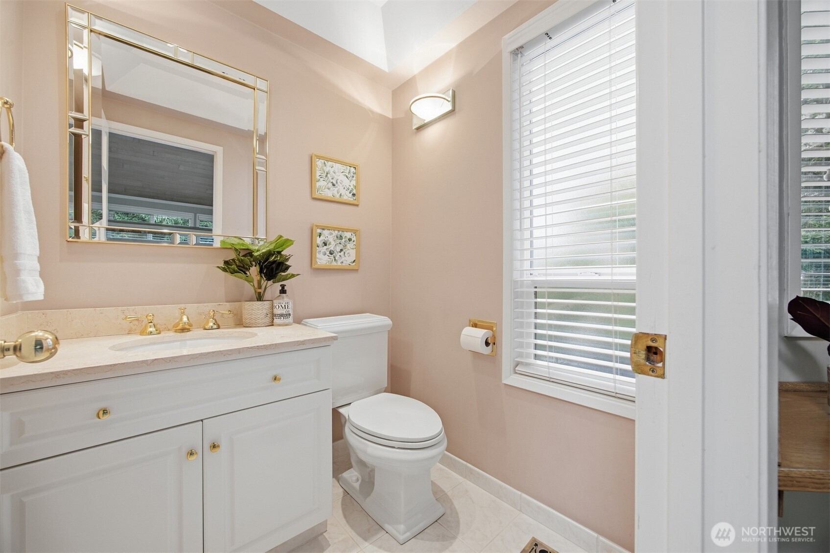 337 South State Street, Unit 2 Bellingham, WA 98225 - Photo 18 of 40