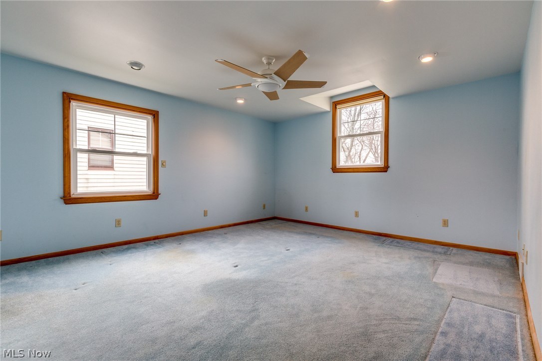 1219 Croyden Road Lyndhurst, OH 44124 - Photo 15 of 31