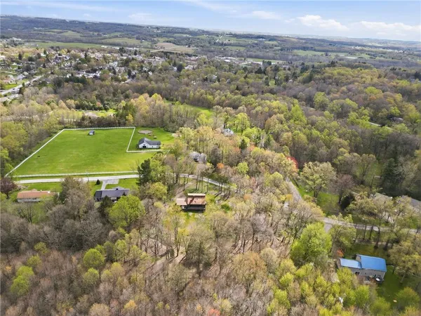 $475,000 | 263 Pearson Drive, New Wilmington, PA 16142