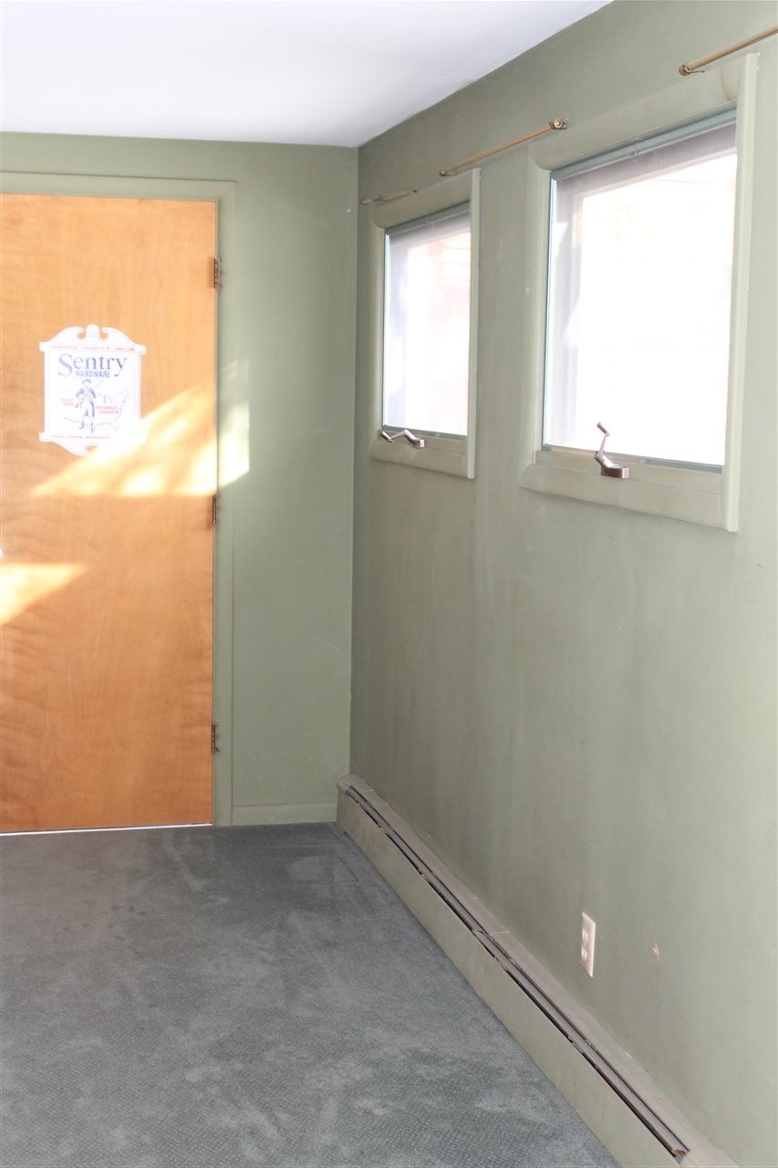 635 Sheridan Road Traverse City, MI 49686 - Photo 28 of 32 1814081-27.JPG