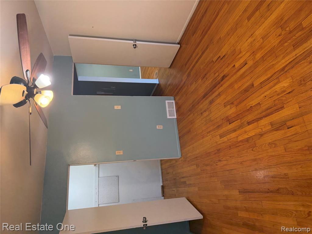 25835 Lahser Road, Unit 5 Southfield, MI 48033 - Photo 9 of 12