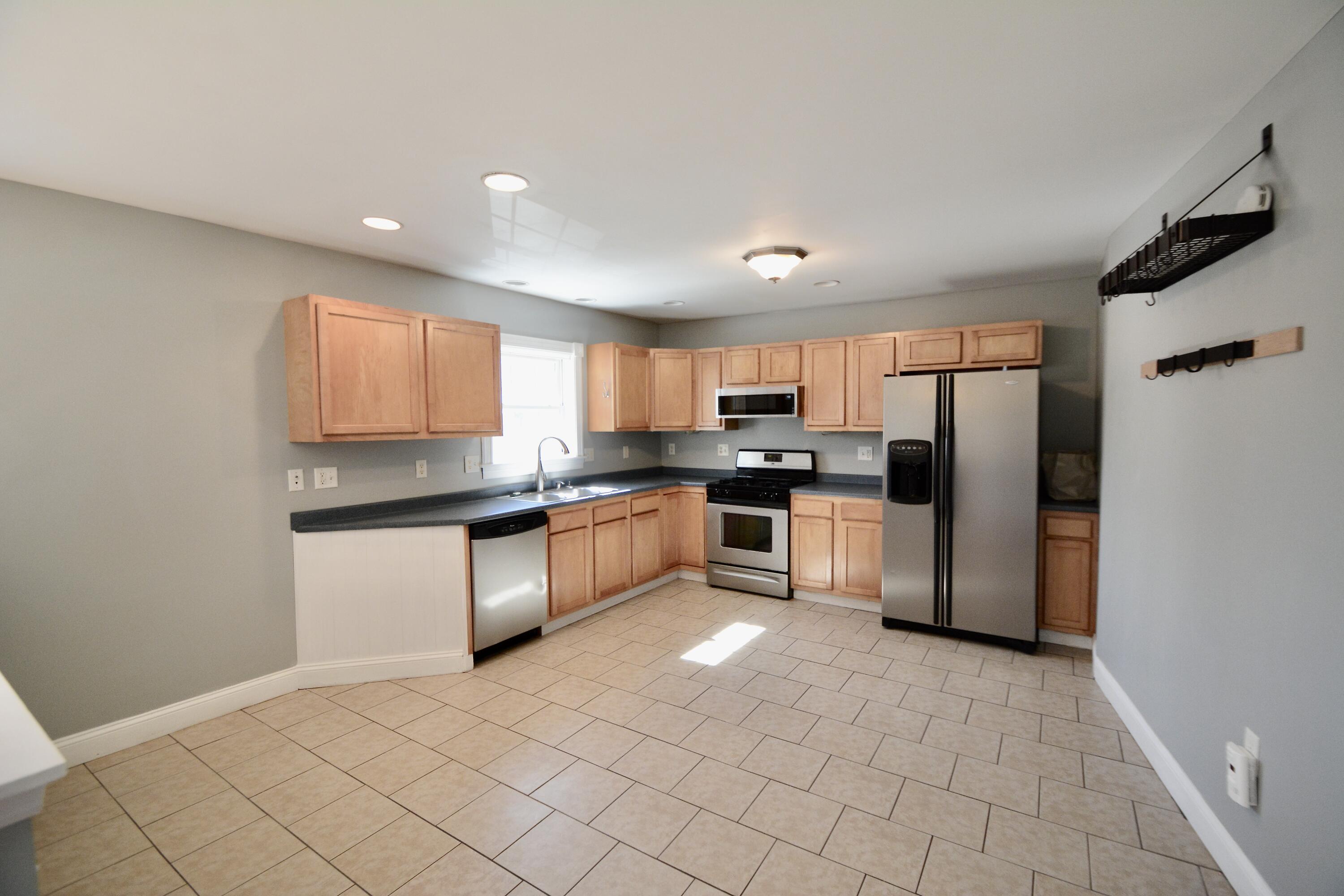 1723 River Road Bucksport, ME 04416 - Photo 2 of 41 Kitchen/dining area