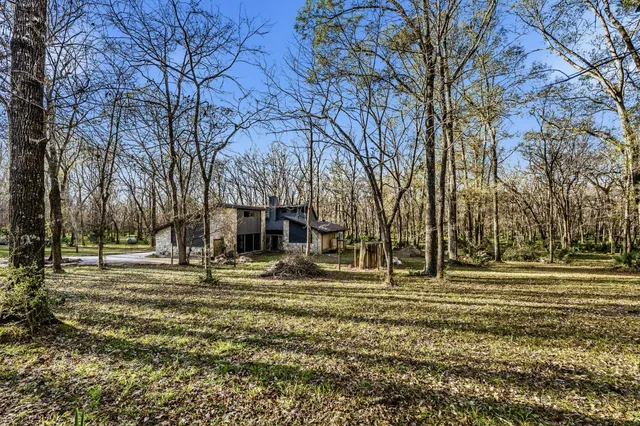$2,200 | 116 Nature's Way, Huntsville, TX 77340