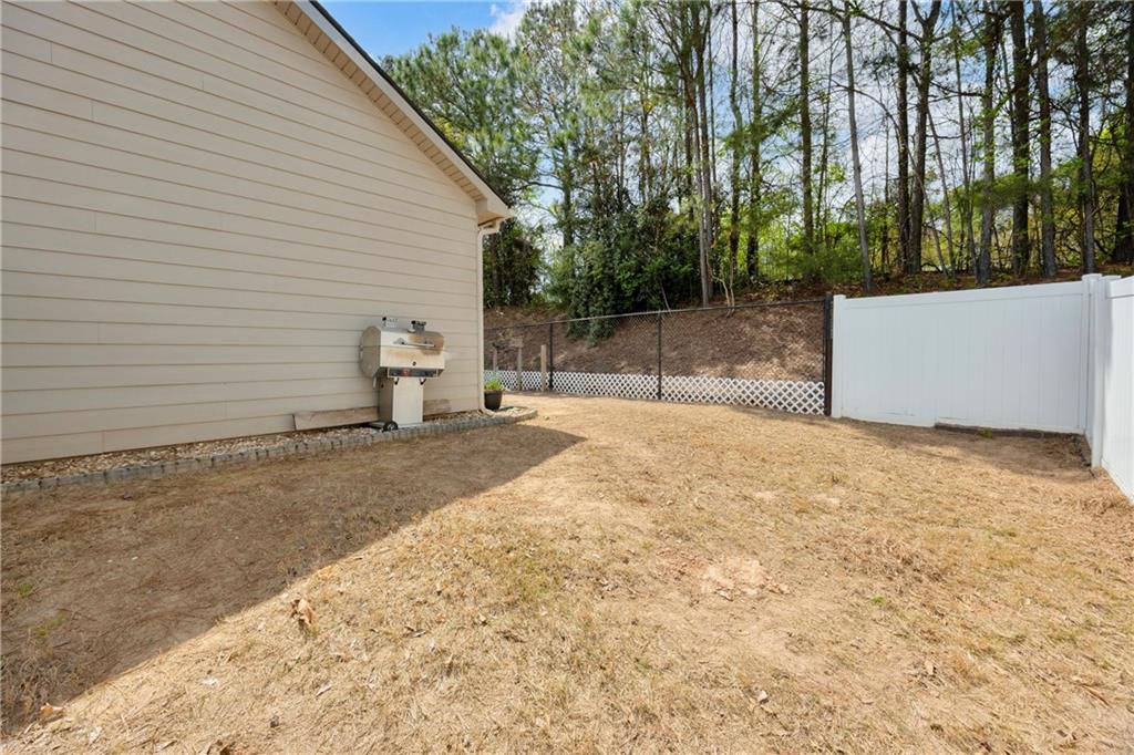 825 Hidden Hollow Circle Commerce, GA 30529 - Photo 33 of 39
