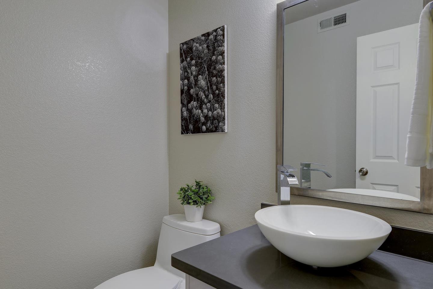 1971 West Middlefield Road, Unit 4 Mountain View, CA 94043 - Photo 9 of 17 Gallery Image 9