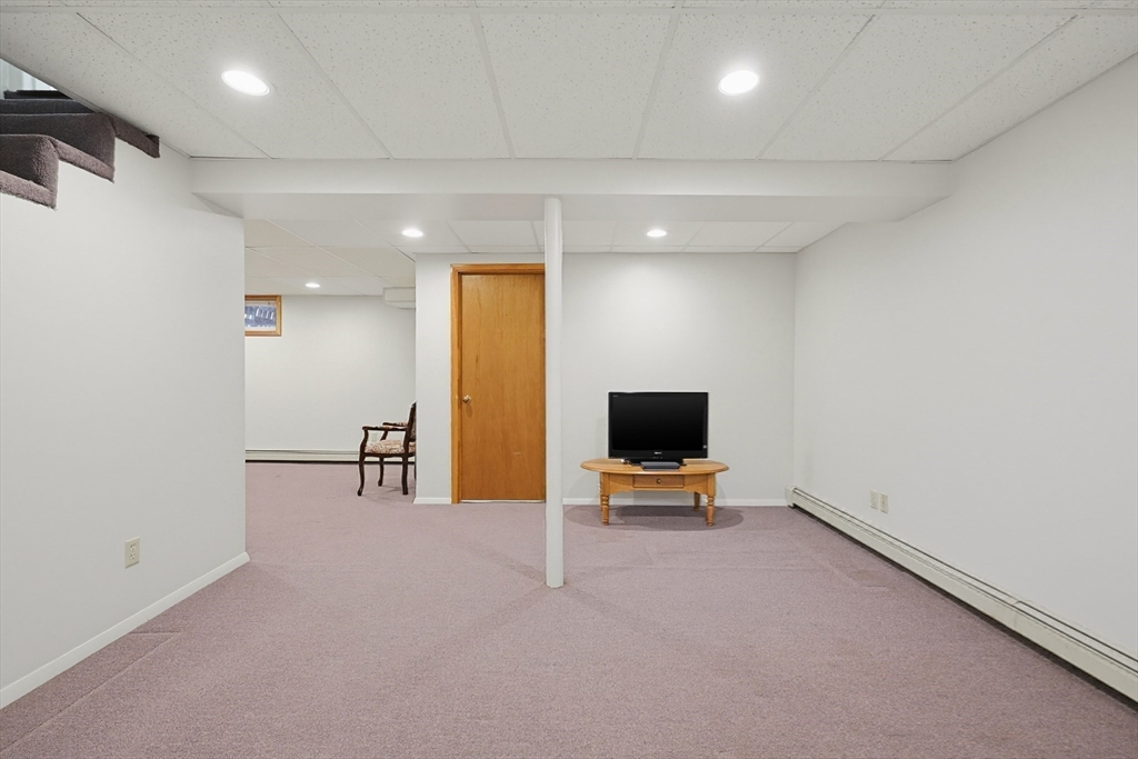 141 Russell Road Framingham, MA 01702 - Photo 31 of 41
