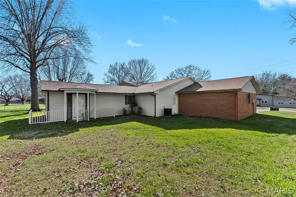 $320,000 | 1218 Kimbeland Drive, Jackson, MO 63755